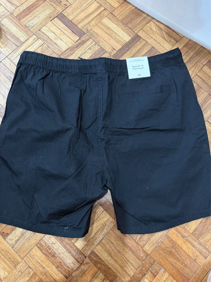 H&M Shorts Black XL (Category: Shorts) located in Manila. Submitted by preloved_new_forsale (Listing ID 1469229391, Image 2). Description: Brand new.
