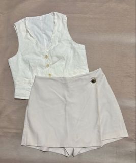 (Category: ) located in . Submitted by nnnprelovedclothes (Listing ID 1469385397, Image 1). Description: .