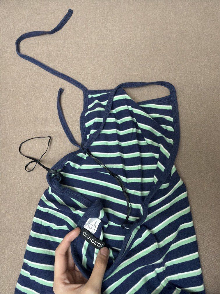 H&M Striped Backless Halter Top (Category: Sleeveless) located in Las Pinas. Submitted by thealyssacloset (Listing ID 1469214683, Image 3). Description: .