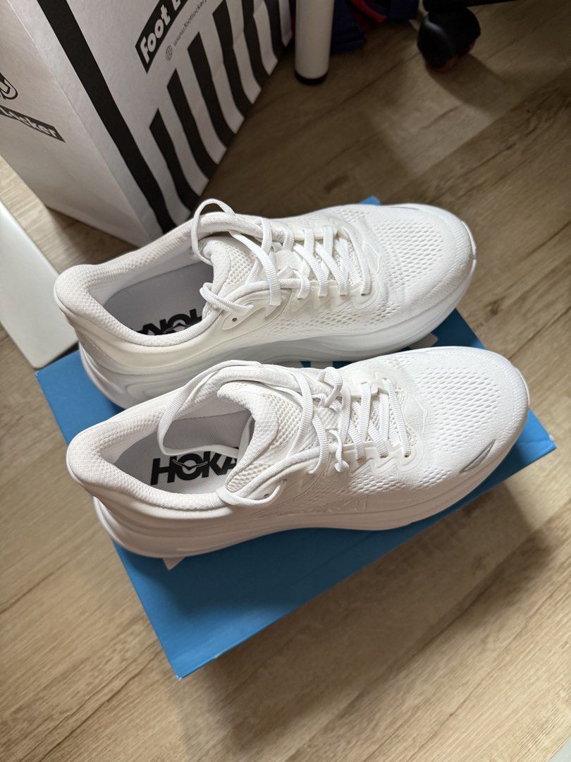 HOKA Bondi 9 (Category: Sneakers) located in Cainta. Submitted by umsxx (Listing ID 1469186420, Image 2). Description: HOKA Bondi 9 Men’s | US 8 | Regular Fit Can also fit US 9 Women’s. Bought from Foot Locker Estancia. Good as new Worn only once, less than 5K steps Regular fit, not wide RFS: too big for me.