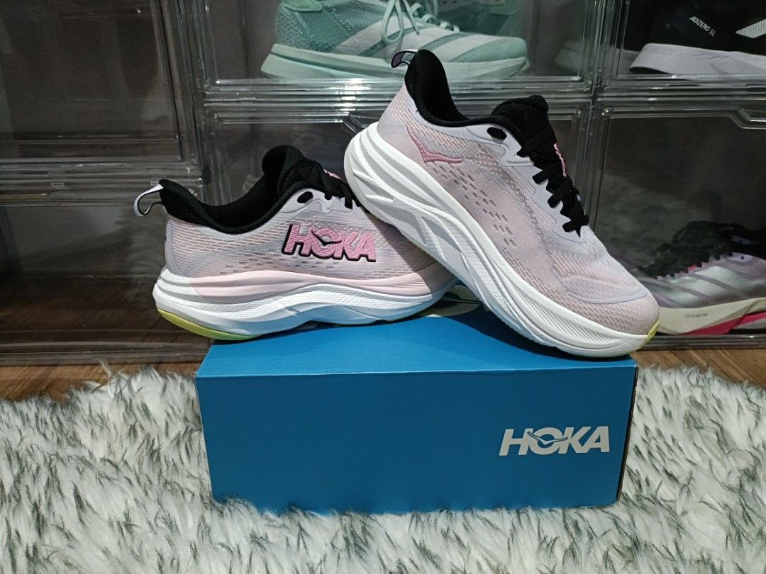 Hoka Skyflow Womens (Category: Sneakers) located in Navotas City. Submitted by irwin.deocampo (Listing ID 1469234075, Image 2). Description: ‼️RUSH SALE‼️ 👟Hoka Skyflow Womens Condition: 10/10 Size: 5.5us 36.5euro 22.5cm Price: 3500 + Shipping Fee (NEGOTIABLE) DM FOR MORE INFO📩.