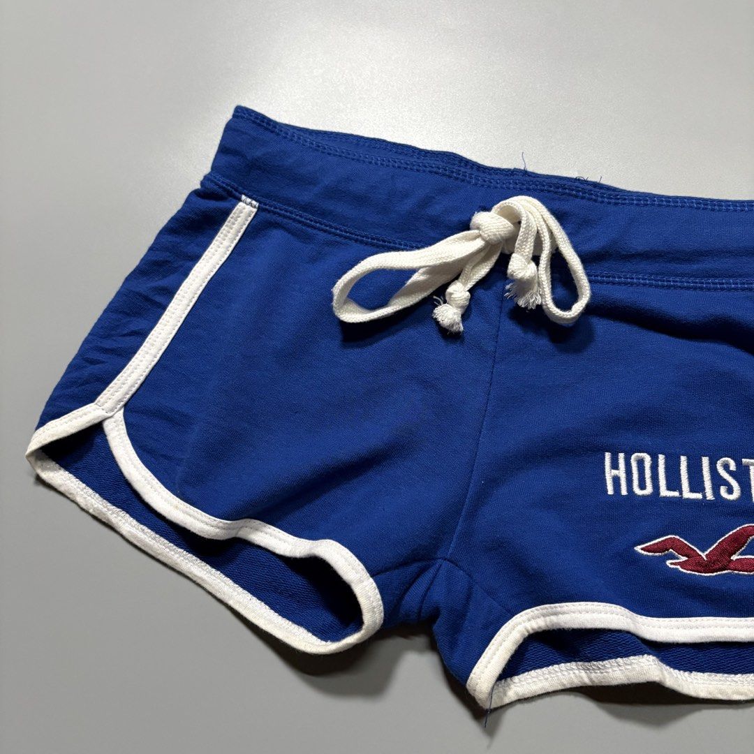 Hollister 2000s Dolphin Sweat Shorts (Category: Shorts) located in Quezon. Submitted by bayabaskartell (Listing ID 1469236248, Image 3). Description: .