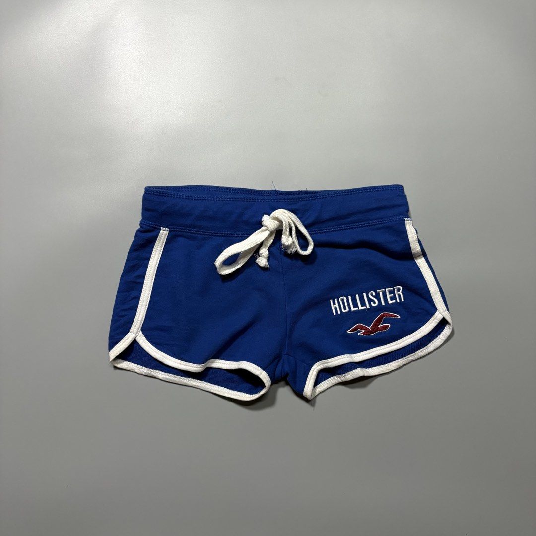 Hollister 2000s Dolphin Sweat Shorts (Category: Shorts) located in Quezon. Submitted by bayabaskartell (Listing ID 1469236248, Image 1). Description: .