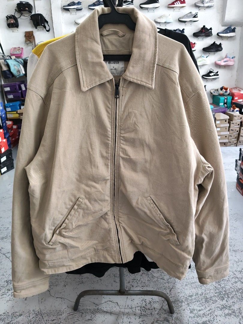 Hollister Harrington Jacket (Category: Coats, Jackets and Outerwear) located in Cabadbaran. Submitted by jem1124 (Listing ID 1469205913, Image 1). Description: 24x26.5 excellent condition No issue.