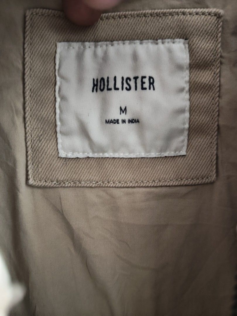 Hollister Harrington Jacket (Category: Coats, Jackets and Outerwear) located in Cabadbaran. Submitted by jem1124 (Listing ID 1469205913, Image 2). Description: 24x26.5 excellent condition No issue.