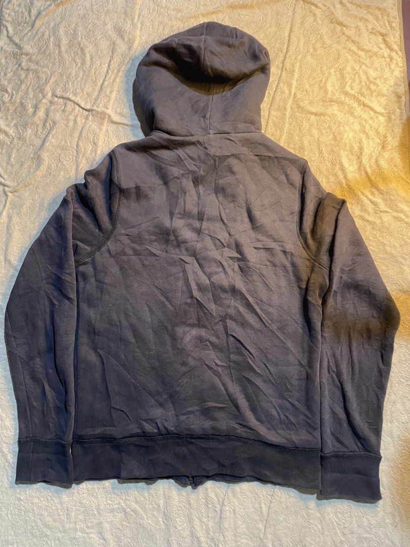 Hollister surf (Category: Coats, Jackets and Outerwear) located in Alabel. Submitted by rynz_ (Listing ID 1469393232, Image 2). Description: .