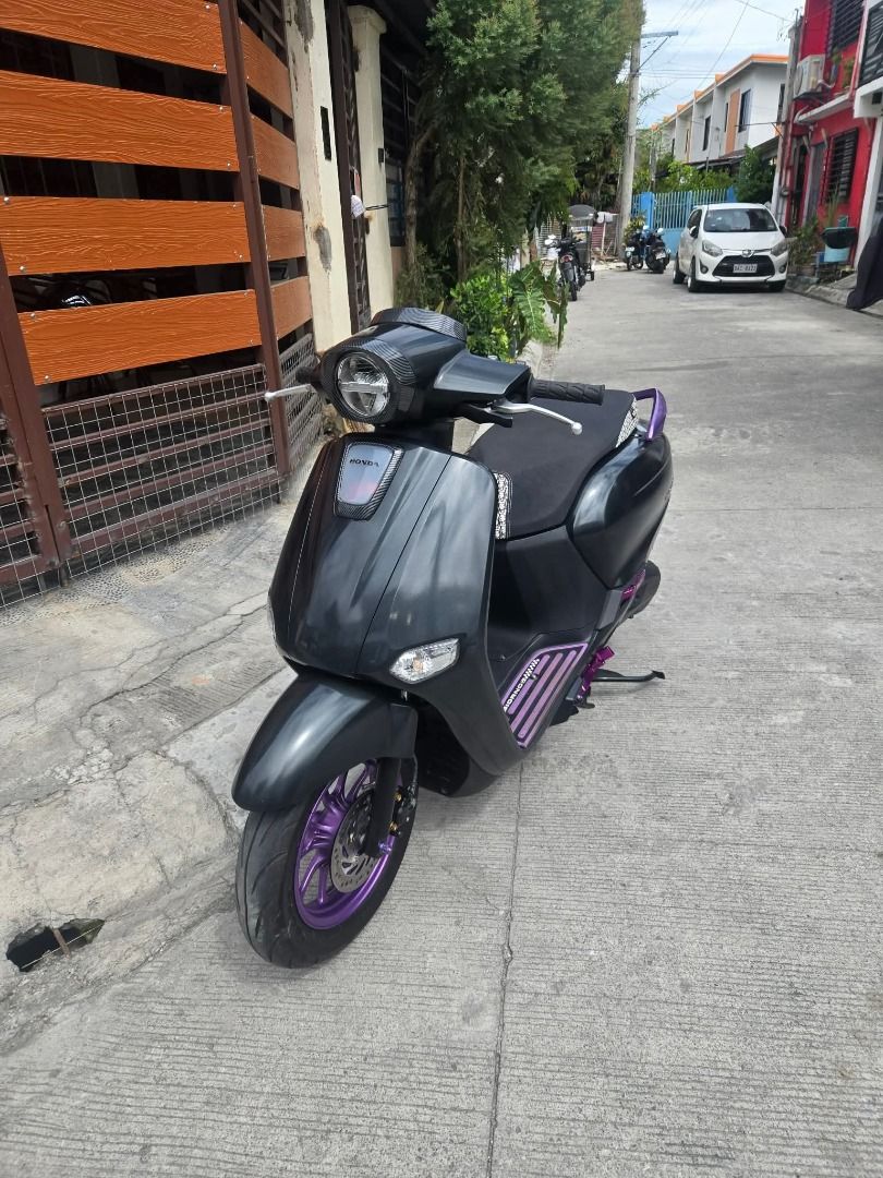 Honda Giorno+ 2025 (Category: Motorbikes for Sale) located in Makati City. Submitted by empoyyyy (Listing ID 1469203258, Image 2). Description: 🏍️ FOR SALE - HONDA GIORNO+ 125 2025 MODEL 🏍️ HONDA GIORNO+ 125 - 2025 MODEL ✅ ODO: 5K+ ✅ 1st Owner Acquired ✅ Open DOS ✅ 2 Valid IDs Signed by 1st Owner ✅ Complete Legal Documents ✅ Original ORCR ✅ 1 Original Remote Key ✅ No NCAP Apprehensions ✅ All Stock Engine ✅ Fresh & Ready to Ride! ✨ UPGRADES: 🔧 