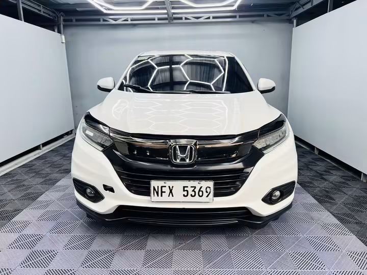 Honda HR-V 1.5 (A) (Category: Used Cars) located in Caloocan City. Submitted by freeearth.02ea21 (Listing ID 1469247304, Image 2). Description: 2021 HONDA HR-V 1.8 A/T AUTOMATIC GAS SUPER FRESH INSIDE & OUT! 31,000 KMS ONLY! LOW MILEAGE! FIRST OWNER • LADY DOCTOR OWNER! ⸻ 💰 PRICE DETAILS 👉 ₱698,000 CASH – NEGOTIABLE UPON VIEWING! ✅ AVAILABLE FOR: ✔️ Cash ✔️ Financing ✔️ Trade-in ⸻ 💳 ✔️ LOW DP! ✔️ FAST APPROVAL! ✔️ NO HIDDEN CHARGES! ⸻ 🚙 UNIT 