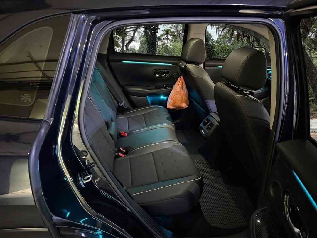Honda ZR-V Hybrid e:HEV X Honda Sensing 2.0 (A) (Category: Used Cars) located in Singapore. Submitted by carousellcars (Listing ID 1469276026, Image 3). Description: We pride ourselves on offering some of the most competitive deals in the market, ensuring that you can make informed decisions with complete confidence. Every step of the purchasing process is handled with professionalism and integrity, reflecting our commitment to building long-term