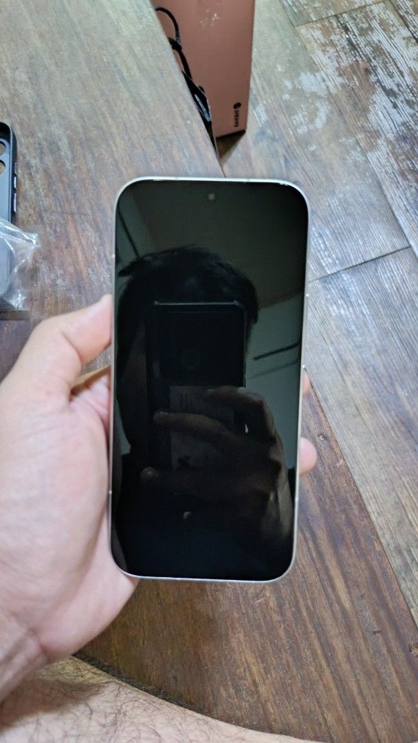 HONOR 600 5G (Category: Android Others) located in San Pedro. Submitted by boo061994 (Listing ID 1469195377, Image 3). Description: HONOR 600 5G 24 GB RAM / 256 GB ROM NO ISSUE MAKINIS UNIT ONLY!! UNIT ONLY !! RESET ALL YOU WANT CHECK ALL YOU WANT PRICE SLIGHTLY NEGOTIABLE RFS REMATA SANGLA.
