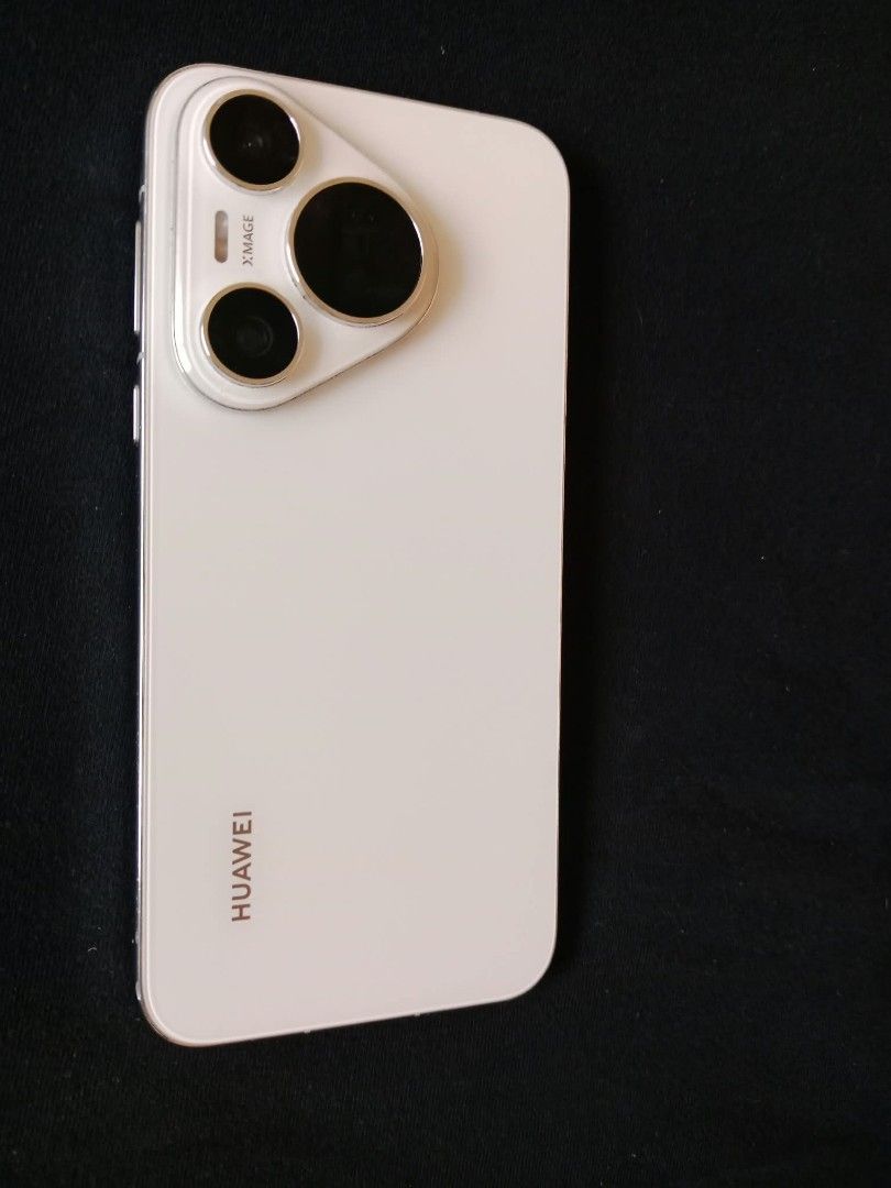 huawei pura 70 (Category: Huawei) located in Cavite. Submitted by tobibrat (Listing ID 1468969496, Image 2). Description: huawei pura 70 12gb ram/256gb rom flagship phone no issue unit/case/original 66w charger 18500 pick up only pascam dos gentri cavite.