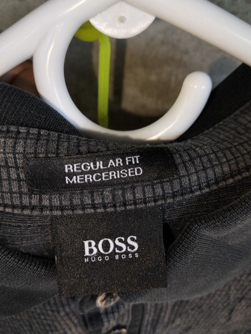 Hugo boss Polo (Category: Tshirts & Polo Shirts ) located in Alaminos. Submitted by thrift-matic (Listing ID 1469264827, Image 3). Description: .