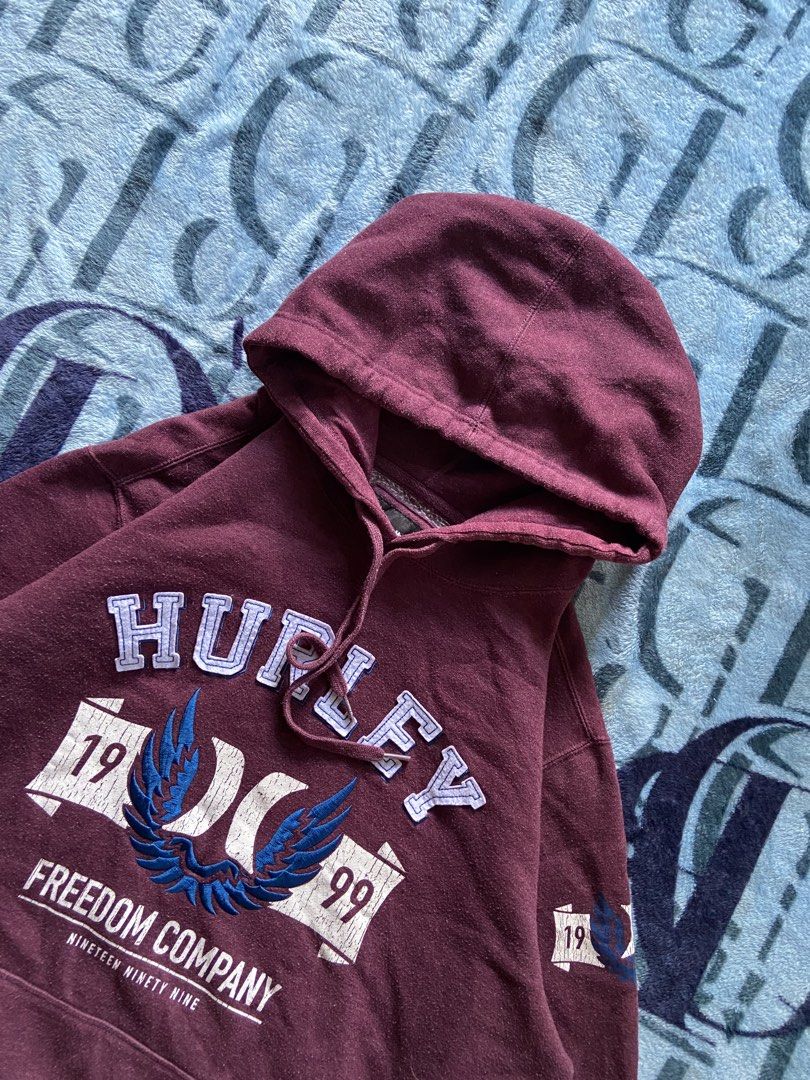 HURLEY FREEDOM COMPANY PULLOVER HOODIE (Category: Coats, Jackets and Outerwear) located in Davao. Submitted by re.wornn (Listing ID 1469208928, Image 2). Description: •LARGE W22 L28 •EXCELLENT CONDITION 🏷️450 ADD SHIP 📩DM.