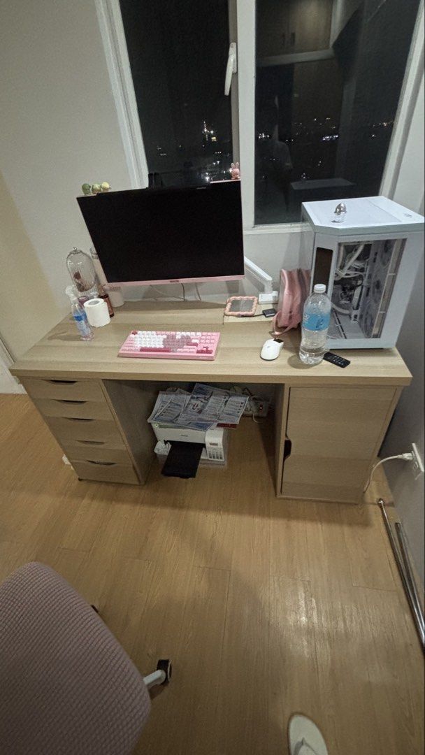 Ikea study table (Category: Office Furniture & Fixtures) located in Valenzuela. Submitted by reyndvd20 (Listing ID 1469195718, Image 1). Description: ikea table for sale 6 months old Size: 140cm x 60 cm RFS: Too big for my room Issue: Dent sa table top because nakaclip yung monitor (everything else is ok).