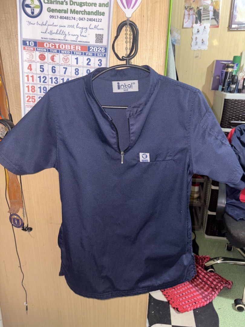 Intal scrub suit (Category: Sets or Coordinates) located in Abucay. Submitted by wear_retro (Listing ID 1469310505, Image 1). Description: Has issue Size xs-small Makapal tela.