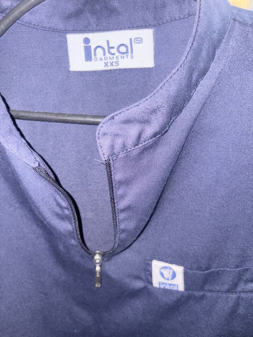 Intal scrub suit (Category: Sets or Coordinates) located in Abucay. Submitted by wear_retro (Listing ID 1469310505, Image 2). Description: Has issue Size xs-small Makapal tela.
