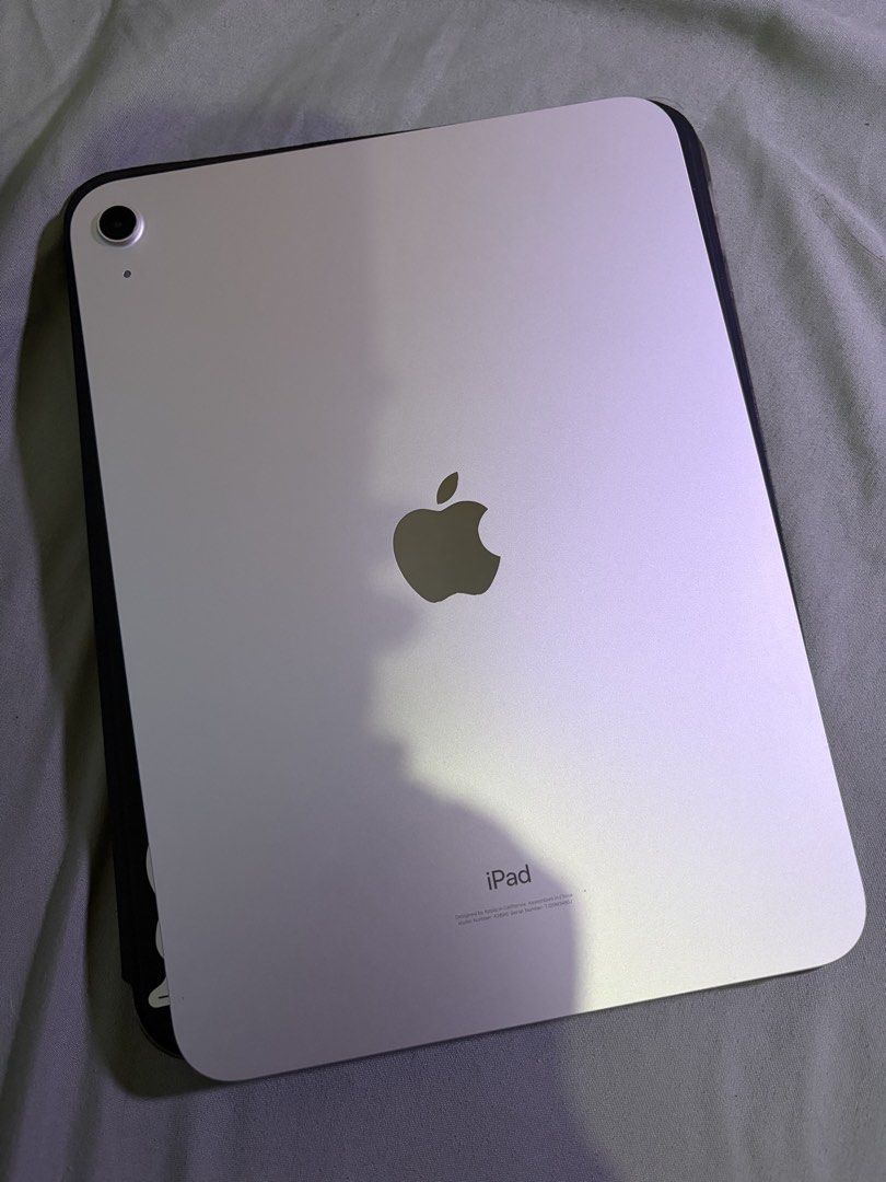 iPad 10th Gen 256gb (Category: iPad) located in Manila. Submitted by dyanne_ashley (Listing ID 1469196336, Image 2). Description: • No issues, scratches, or dents. Like-new condition • No parts replaced unli check if you want i can send pic and vid • With original charger • No box nga lang kasi this is bought in Dubai tapos di na kasya sa luggage that time nung uuwi na dito - Under warranty pa until October 28, 2026 RFS: Barely used. I mainly use
