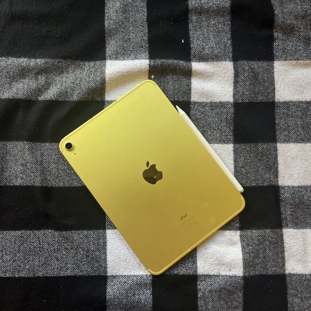 IPAD 10TH GEN 256GB + cellular (Category: iPad) located in Cabuyao City. Submitted by charlesghi34981 (Listing ID 1469164072, Image 2). Description: Ipad 10th gen 256gb + cellular In excellent condition Wifi+cellular Openline No issue/all functions working Touch id, true tone and etc working No history of repair/all parts original Updated to latest iPadOS No dents(see pics) Inclusions: unit, pencil and case only 20,500 fix no last price Cabuyao, 