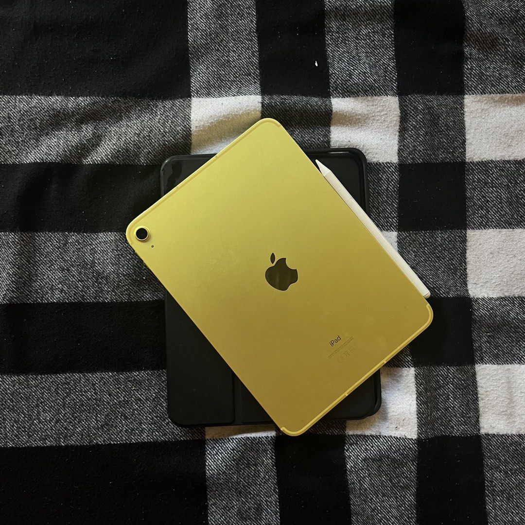 IPAD 10TH GEN 256GB + cellular (Category: iPad) located in Cabuyao City. Submitted by charlesghi34981 (Listing ID 1469164072, Image 1). Description: Ipad 10th gen 256gb + cellular In excellent condition Wifi+cellular Openline No issue/all functions working Touch id, true tone and etc working No history of repair/all parts original Updated to latest iPadOS No dents(see pics) Inclusions: unit, pencil and case only 20,500 fix no last price Cabuyao, 