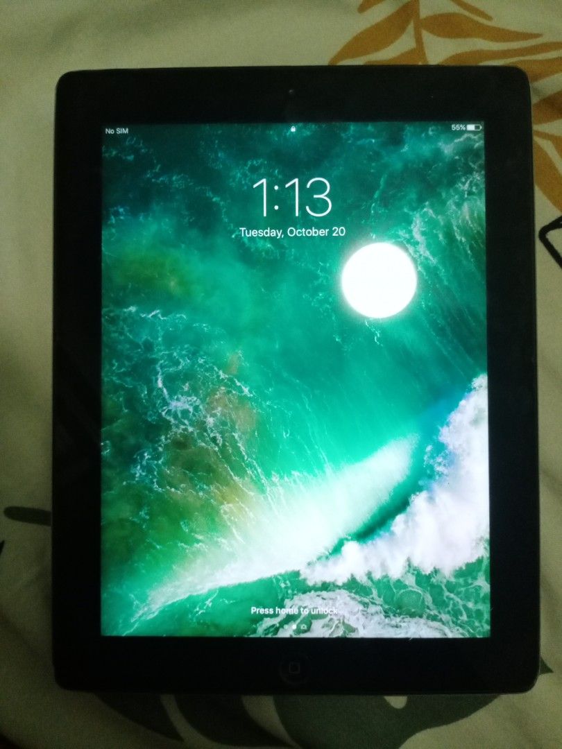 Ipad 4th Generation (Category: Other Gadgets) located in Baguio. Submitted by sherwin_1204 (Listing ID 1469202166, Image 1). Description: .
