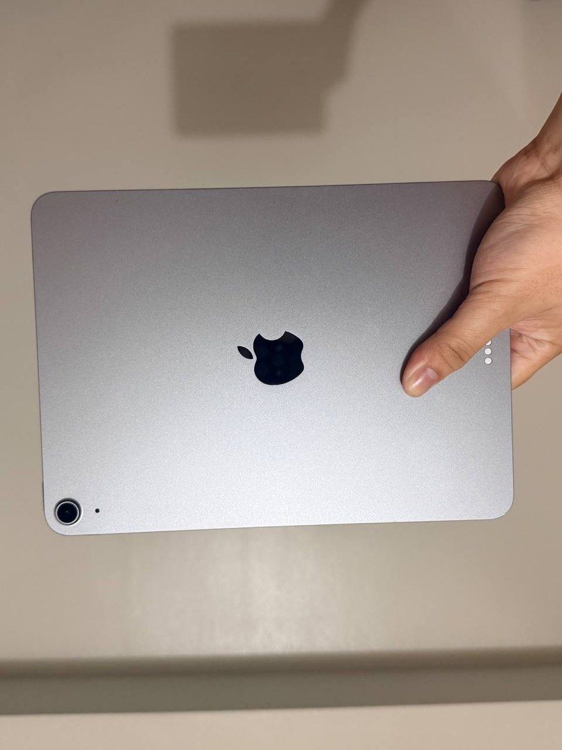 Ipad Air M3 (Category: iPad) located in Pasay City. Submitted by violets.store (Listing ID 1469376210, Image 1). Description: FOR SALE: iPad Air M3 bundle ₱36,999 – slightly negotiable INCLUSIONS • iPad Air 11-inch (M3, 2025), 128GB, Wi-Fi, Space Gray • With Original box • Original Cord (not used) DETAILS • PH unit bought brand new at [Beyond the Box], One Year Old. • Battery health: 98% • Paper Screen protector installed • Honest Small dents, no