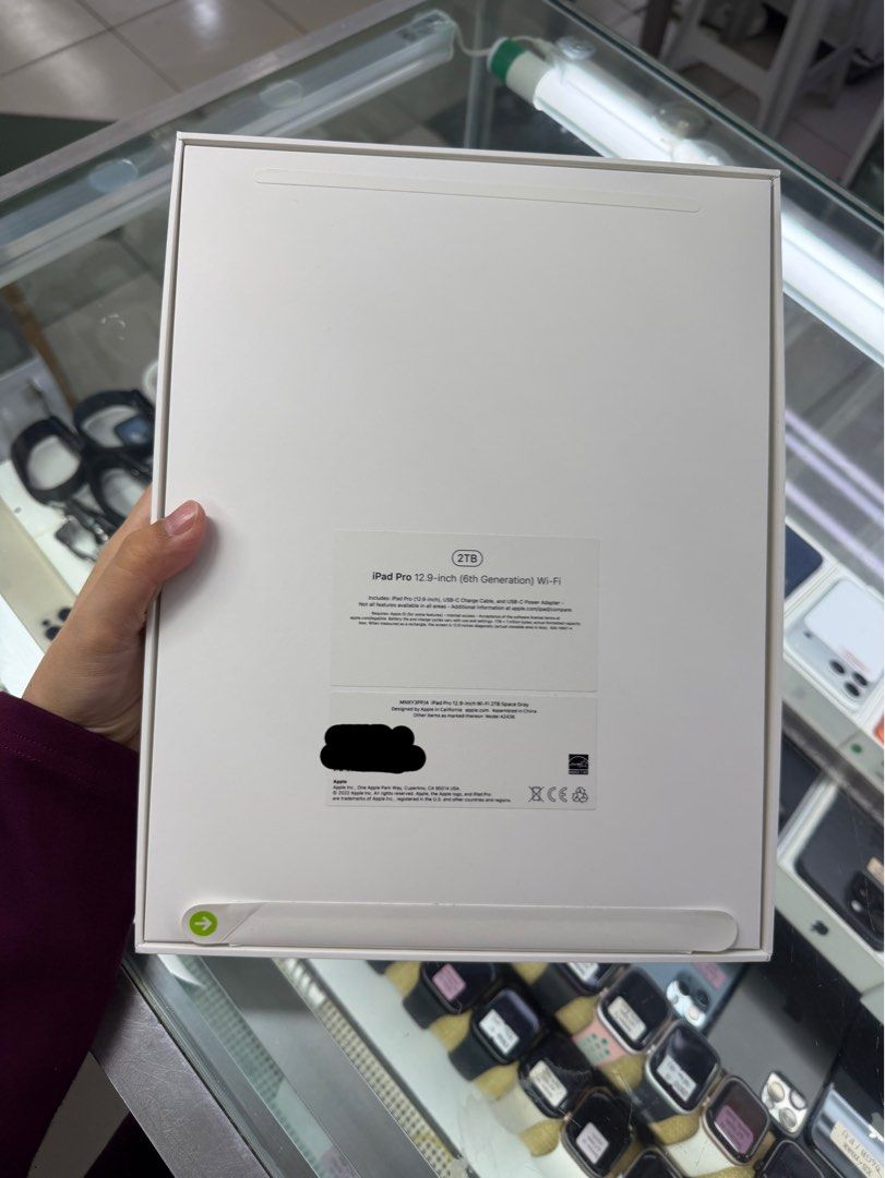 iPad Pro 12.9 M2 2terabyte Openbox only (Category: iPad) located in San Juan City. Submitted by meoowmiie (Listing ID 1469283637, Image 2). Description: Available onhand ‼️ iPad Pro M2 12.9 2-Terabyte WiFi only Space gray Not activated Open box only Unused charger slightly nego.🫰🏻 RFS: Buy and selling. we have physical store at Greenhills shopping center stall no. XD-18 just look for mayumi :)) .