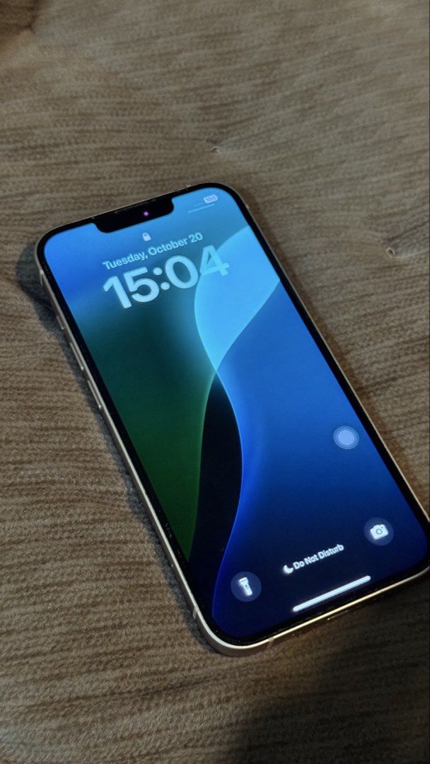 iPhone 13 256GB (Category: iPhone 13 Series) located in Del Monte. Submitted by jazreenzantua (Listing ID 1469228211, Image 1). Description: * Model: iPhone 13 * Storage: 256GB * Condition: Secondhand, well-maintained * Physical condition: No dents * Screen: Previously repaired (disclosed for transparency) * Inclusions: Charger (not original) 📌 Honest note: The screen has been repaired previously. Please feel free to inspect and test the unit up