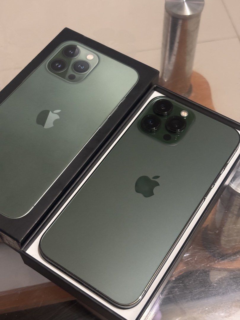 iPhone 13 Promax 128GB (Category: iPhone 13 Series) located in Quezon City. Submitted by khuuun (Listing ID 1469306169, Image 2). Description: iPhone 13 Promax 128GB Alpine Green NTC Approved Factory Unlock Presentable 78% BH No history of repair Honest minor issue : Black spot sa 3x portrait camera - Normal na sa pro and promax series. Pass sa barat ..