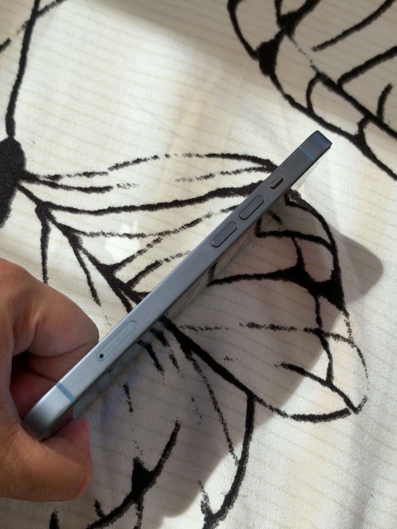 iPhone 14 256gb Blue with Box (Category: iPhone 14 Series) located in Carmona. Submitted by katdelavina (Listing ID 1469302415, Image 3). Description: Battery Health: 77% NO ISSUE Never binuksan or what Body is makinis, no dents or cracks No dead pixel Lady owned, pwede sa maselan Box included Will reset unit upon meetup .