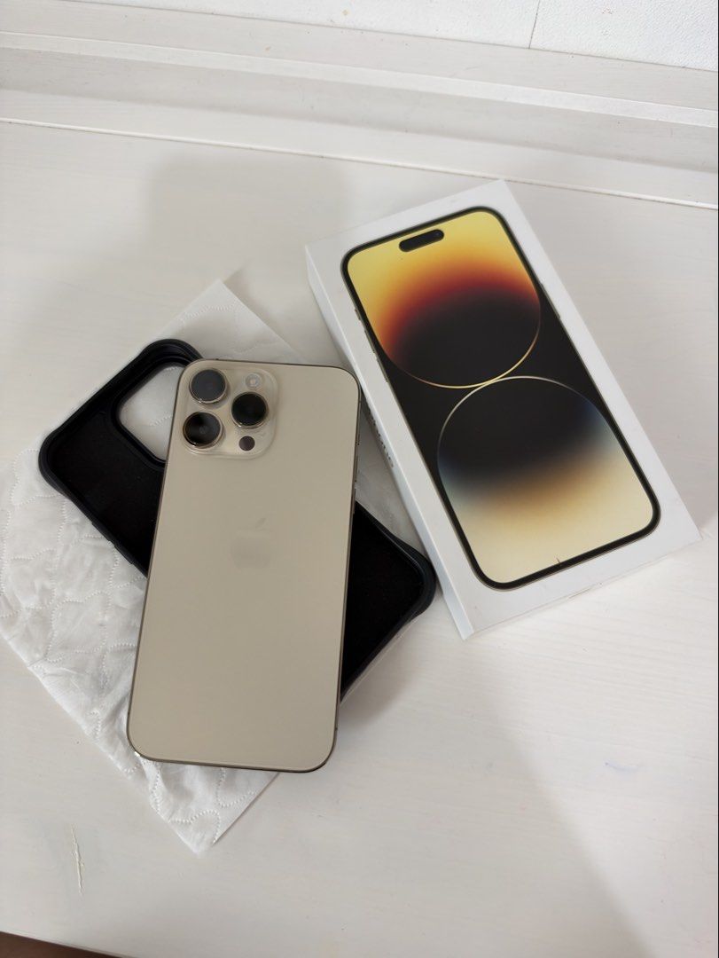 Iphone 14 pro max 128gb (Category: iPhone 14 Series) located in Valenzuela. Submitted by nicolem25 (Listing ID 1469207583, Image 2). Description: Issues: Has dead pixel Battery health 75% needs service Fixed price.