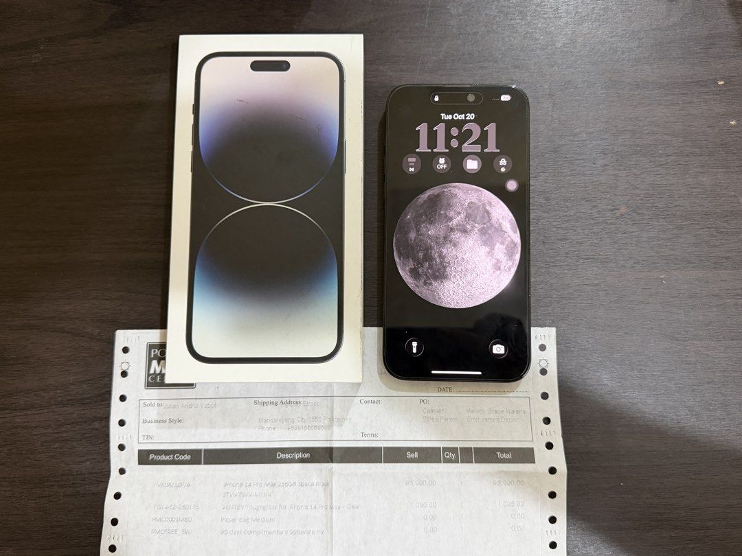iPhone 14 Pro Max 256GB Space Grey with Box (Category: iPhone 14 Series) located in Mandaluyong City. Submitted by julianyabot (Listing ID 1469328950, Image 1). Description: Battery health 75% No dents no scratches With free 12 cases.