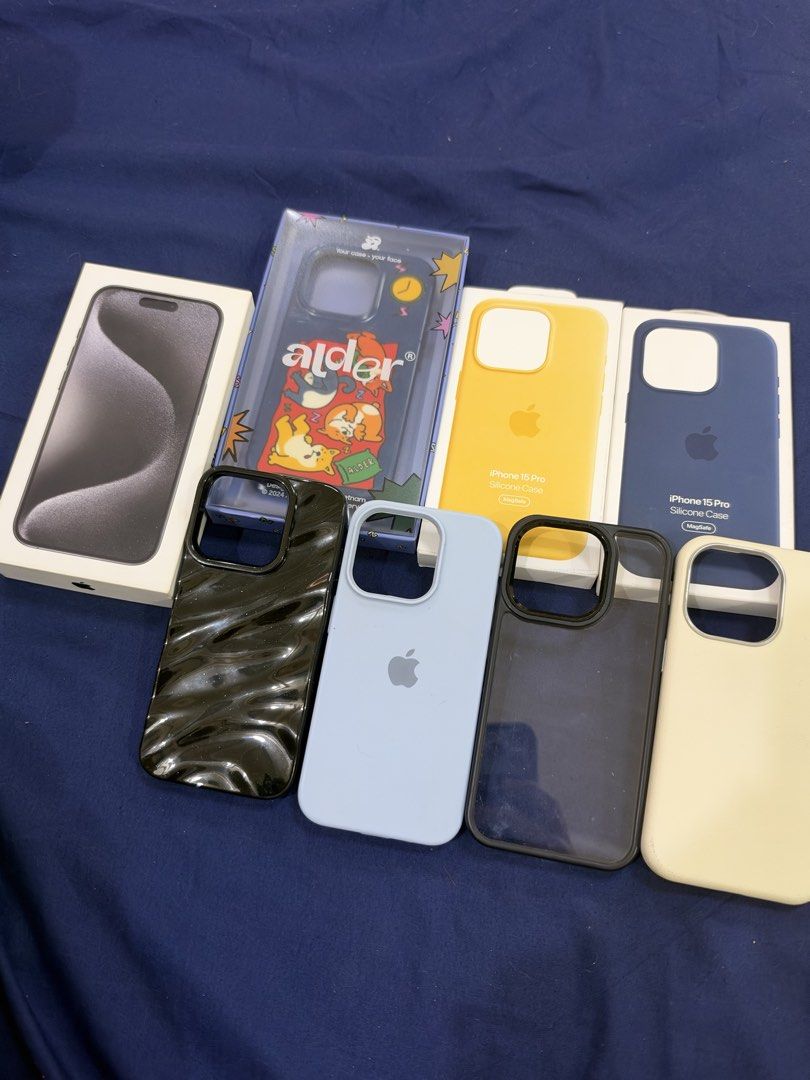 Iphone 15 Pro 256gb - Dual Sim Variant (Category: iPhone 15 Series) located in Caloocan City. Submitted by moonzee7777 (Listing ID 1469218735, Image 3). Description: RFS: UPGRADED MY PHONE 😁 Price is negotiable but don’t make it too low. Model: 15 pro 256gb Date of purchase: august 15 , 2024 Batt health: 79% Cycle count: 1240 With box: yes Inclusions: used phone cases (three original cases) Smoothness: no issues, lady owned. This is china varian
