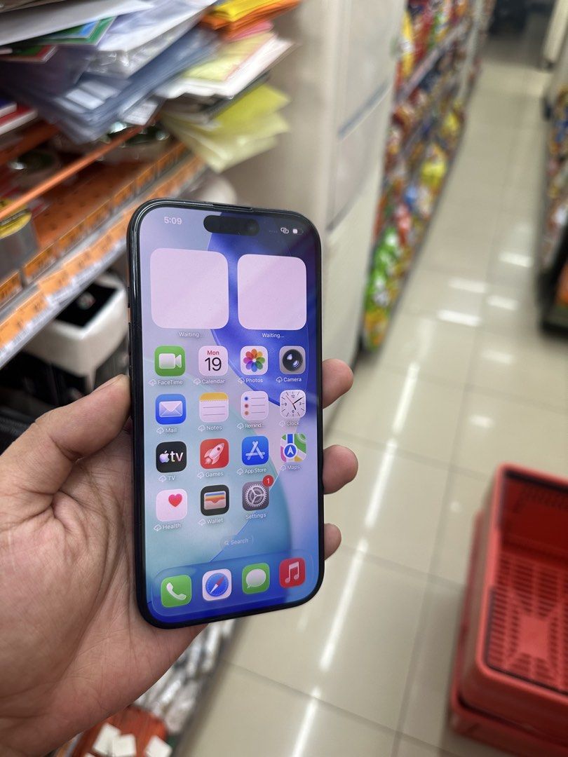 iPhone 16 Pro 128GB black (Category: iPhone 16 Series) located in Manila. Submitted by sam_921223 (Listing ID 1469284989, Image 2). Description: iPhone 16 Pro 128GB black Factory unlock any sim ZP/A model local Variant Philippines NTC approved No issue No history of repair All parts original All working All button working 100% Good condition 95% smoothness 80% battery health Manila location Open for meetup Around Manila .