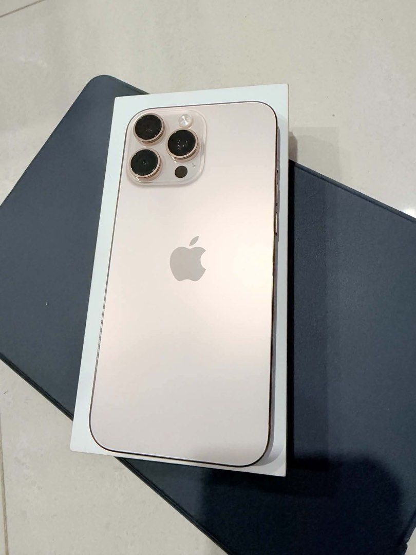 IPHONE 16 PRO MAX (Category: iPhone 16 Series) located in Manila. Submitted by itaintgavin (Listing ID 1469282236, Image 1). Description: 89%bh 256gb No scratches negotiable .