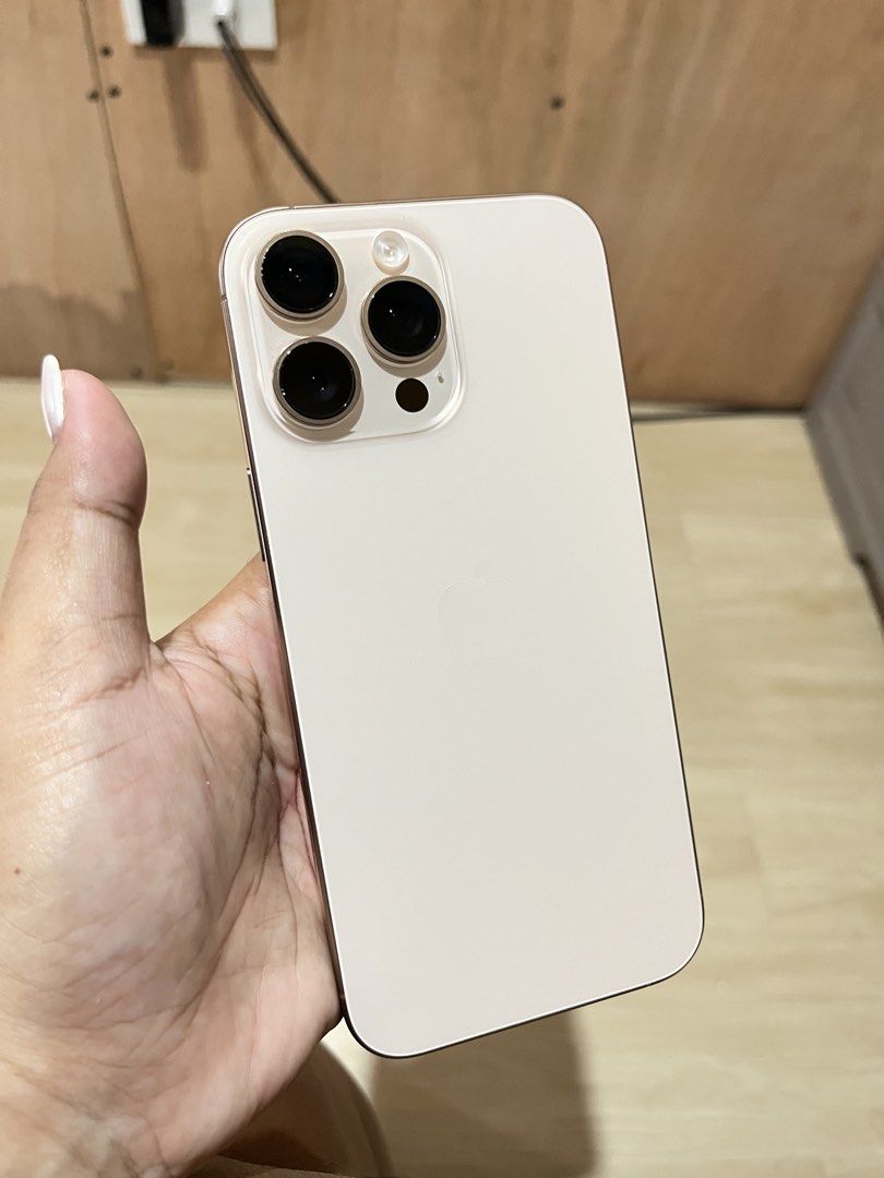 iPhone 16 Pro Max 256gb (Category: iPhone 16 Series) located in Manila. Submitted by littlea164 (Listing ID 1469200889, Image 2). Description: iPhone 16 Pro Max Sale or swap sa 17 Pro Max Silver •256gb •89% Battery Health •No Sim Restriction •ZP/A Local Variant •Dents on camera ring (Di nakakaapekto sa Cam) MALINAW NA MALINAW RFS UPGRADE •Replacement Box (Tatago mo lang naman) •1 Free Case •Original Cord .