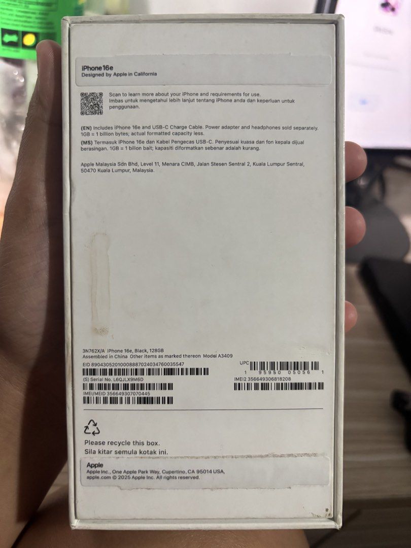 Iphone 16E 128gb (Category: iPhone 16 Series) located in Manila. Submitted by repzty (Listing ID 1469269559, Image 2). Description: -96% battery health -never been repaired -face id and true tone working -21k nego inclusions: box, replacement cord, and 1 case rfs: extra phone meet up: alabang, muntinlupa, and las piñas area.