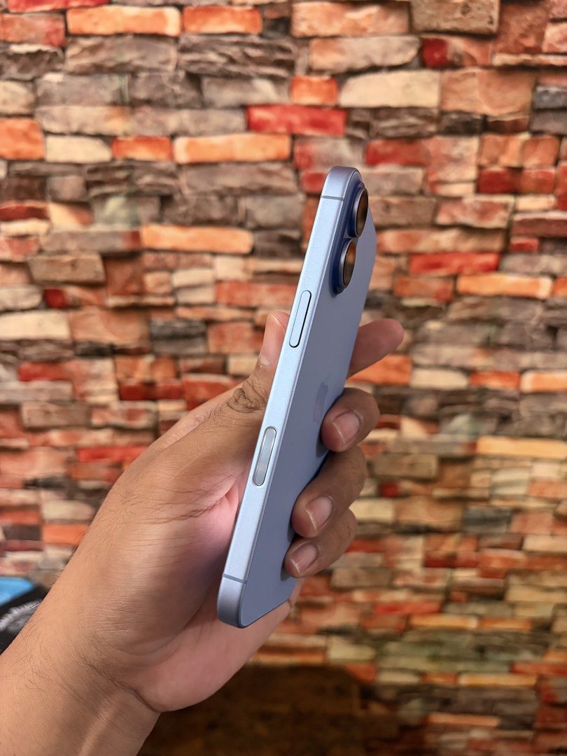 iPhone 17 256gb FU Mist Blue - 2 weeks old (Category: iPhone 17 Series) located in Dasmarinas. Submitted by markusi22 (Listing ID 1469180287, Image 3). Description: for sale only price : 49.5k(sligthly negotiable) 📱iPhone 17 256gb FU Mist Blue complete w box good as new( 2 weeks old) 15cycle count 100% battery health powermac purchased no receipt(naitapon) pickup Dasmariñas Cavite shipping via Lalamove or LBC please respect my post thanks.