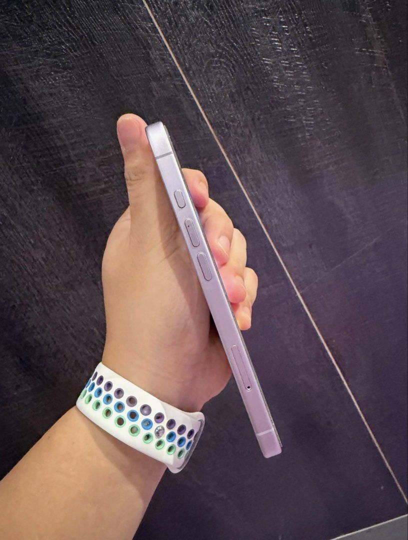 Iphone 17 - Lavender 256GB (Category: iPhone 17 Series) located in Malabon City. Submitted by iamsupermarco (Listing ID 1469194273, Image 3). Description: Model: iPhone 17 * Storage: 256GB * Color: Purple * Battery Health: 93 percent * Cycle count: 452 * Inclusions: original box, pink casetify case and original charger. *hair scratch due to previous case but no issue on device *rfs upgrading *device still under warranty Last price available for s