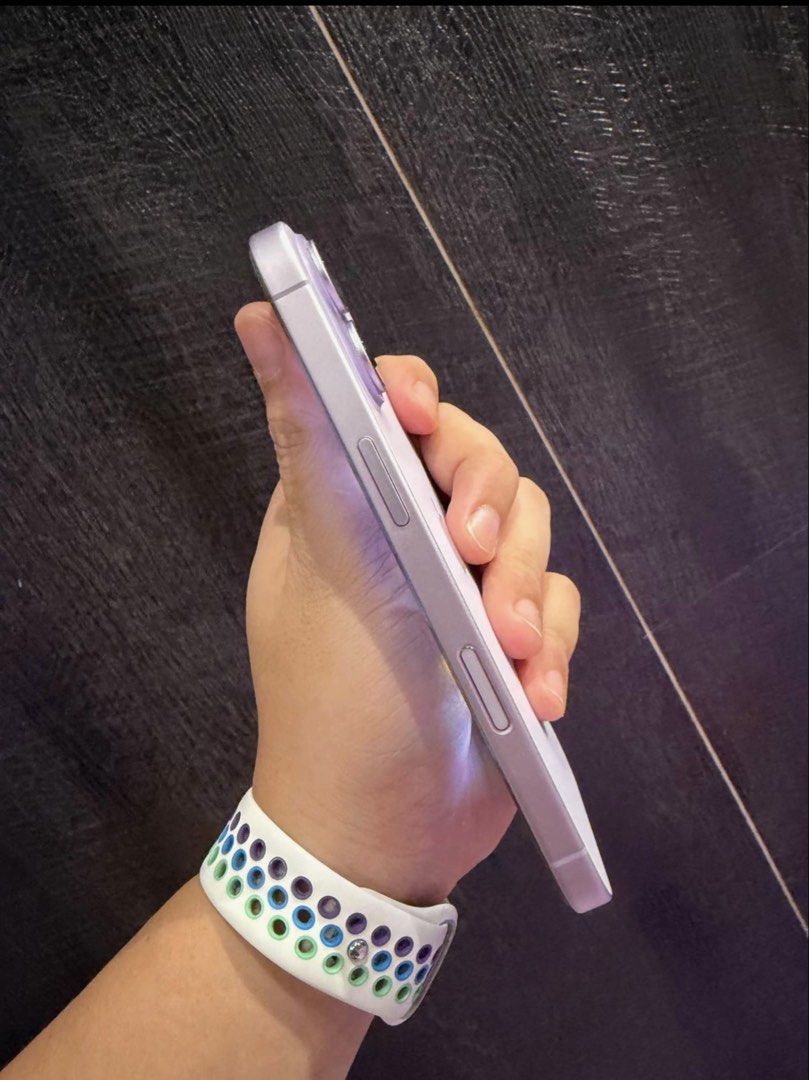 Iphone 17 - Lavender 256GB (Category: iPhone 17 Series) located in Malabon City. Submitted by iamsupermarco (Listing ID 1469194273, Image 2). Description: Model: iPhone 17 * Storage: 256GB * Color: Purple * Battery Health: 93 percent * Cycle count: 452 * Inclusions: original box, pink casetify case and original charger. *hair scratch due to previous case but no issue on device *rfs upgrading *device still under warranty Last price available for s