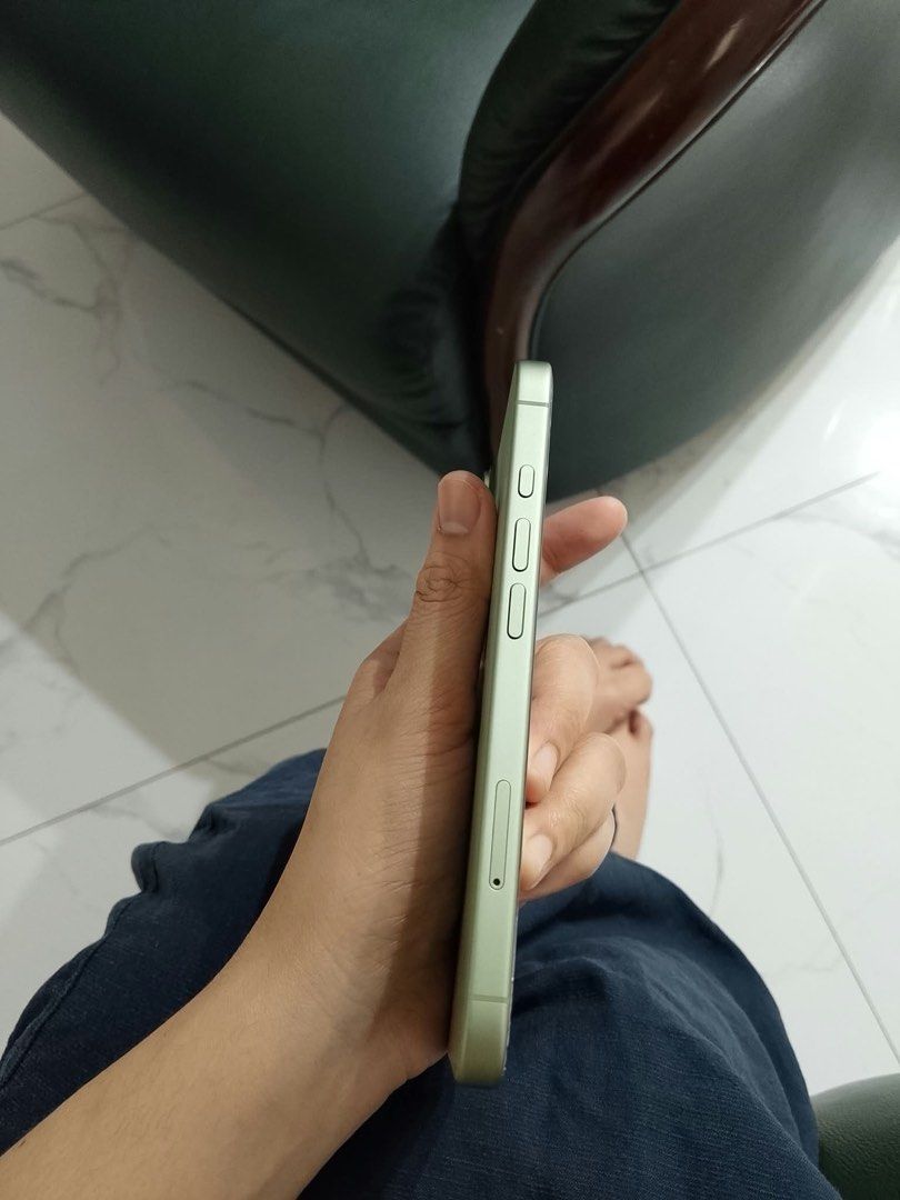 iphone 17 in sage (Category: Others) located in Quezon City. Submitted by dancabs19278710 (Listing ID 1469202083, Image 2). Description: Selling my iphone 17 512gb in sage, details are in the photo. around QC for meet up. .