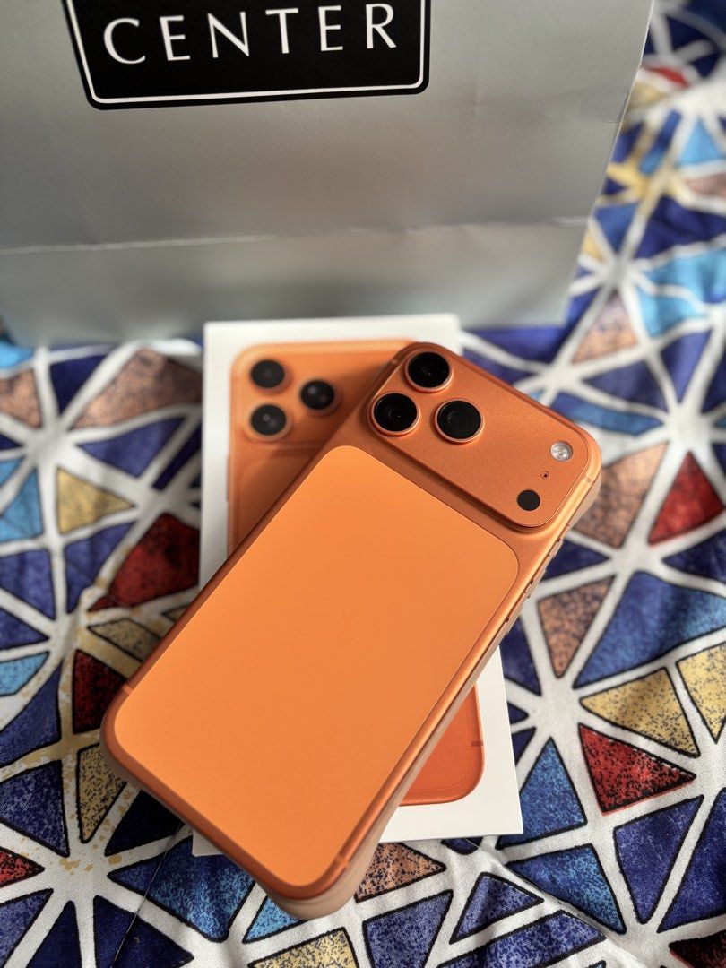 Iphone 17 Pro max 256gb (Category: iPhone 17 Series) located in Manila. Submitted by strawberrylilo (Listing ID 1469207261, Image 2). Description: 🧡 YOUR NEXT PHONE COULD BE THIS BEAUTY! For sale: iPhone 17 Pro Max 256GB in Cosmic Orange 🍊✨ That gorgeous Cosmic Orange deserves a new owner! 📱 256GB storage ✨ Condition: Super fresh condition! 📦 Inclusions: charger wire and cases 📩 Send me a message if interested! RFS: Got a new phone 📍 Butuan