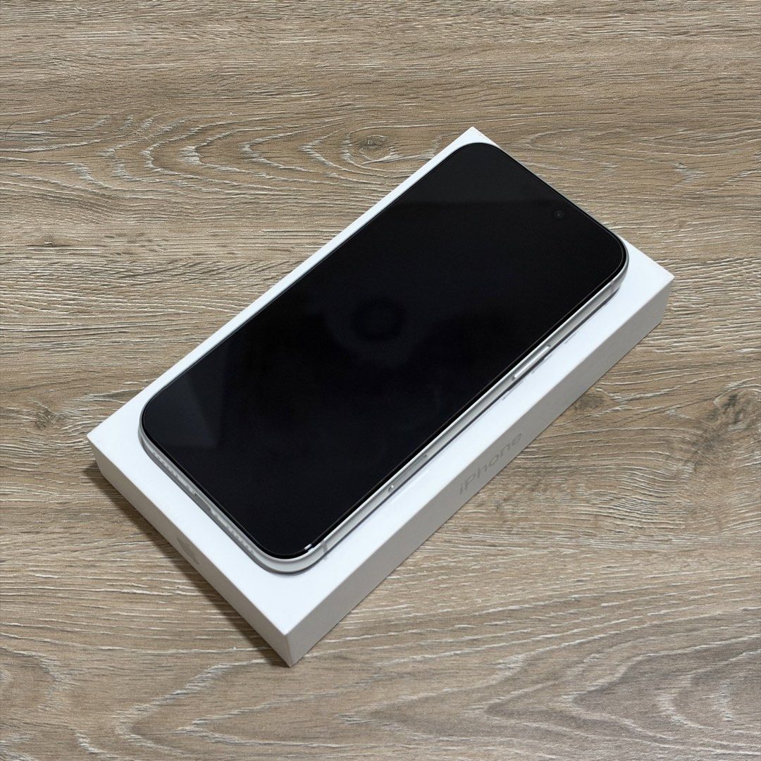 iPhone 17 Pro Max 256GB ‘Silver (Category: iPhone 17 Series) located in Mandaluyong City. Submitted by Joeyyy. (Listing ID 1469284080, Image 2). Description: For Sale Apple iPhone 17 Pro Max 256GB ‘Silver Condition: 9.5/10 ₱67,000 - Factory Unlocked - IOS 26.1 - 97% Battery Health - No Issue - Personal Phone, Upgraded to 18 Pro Max Inclusions: - Original Box - Original Lightning Cable - Sim Injector - Receipt, Bought from Digital Walker Location:
