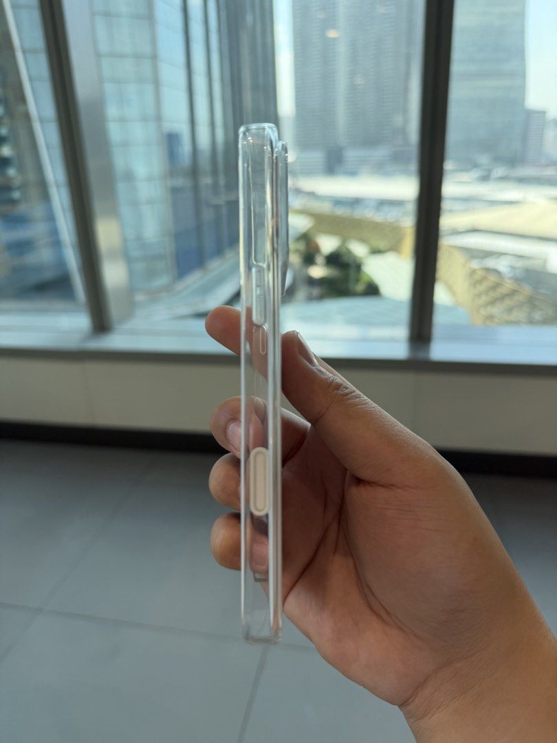 iPhone 18 Pro Max - Apple Clear Case (Category: Cases & Sleeves) located in Quezon City. Submitted by ricardo7_ (Listing ID 1469231134, Image 3). Description: With box. Opened for testing. Pass as brand new. Compatible with iPhone 17 or 18 Pro Max. Authentic from the loop. .