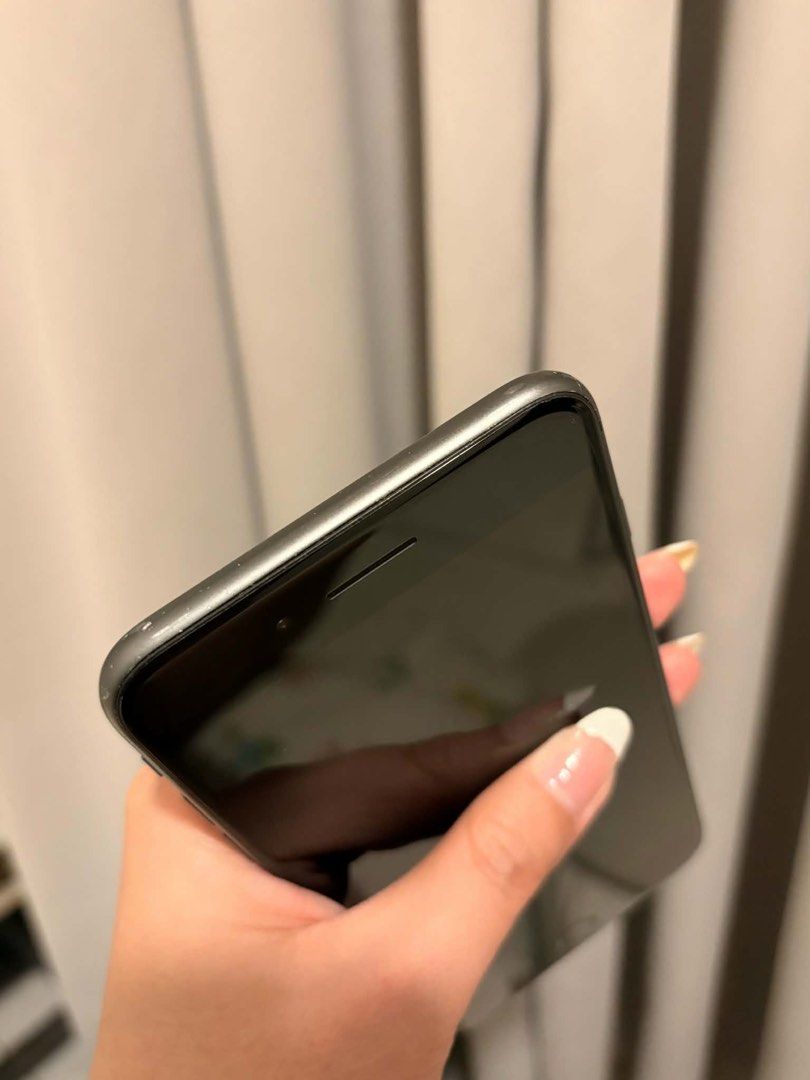 iPhone 8 Plus 64GB Space Gray (Category: iPhone 8 Series) located in Rizal. Submitted by rianaht (Listing ID 1469163387, Image 3). Description: iPhone 8 Plus 64GB | iOS 16.7.10 Battery: 66% Smart Locked Slight scratches but does not affect performance. Inclusion: Unit only FS: ₱4,000 Negotiable RFS: Extra Phone Meet up: Makati Area.