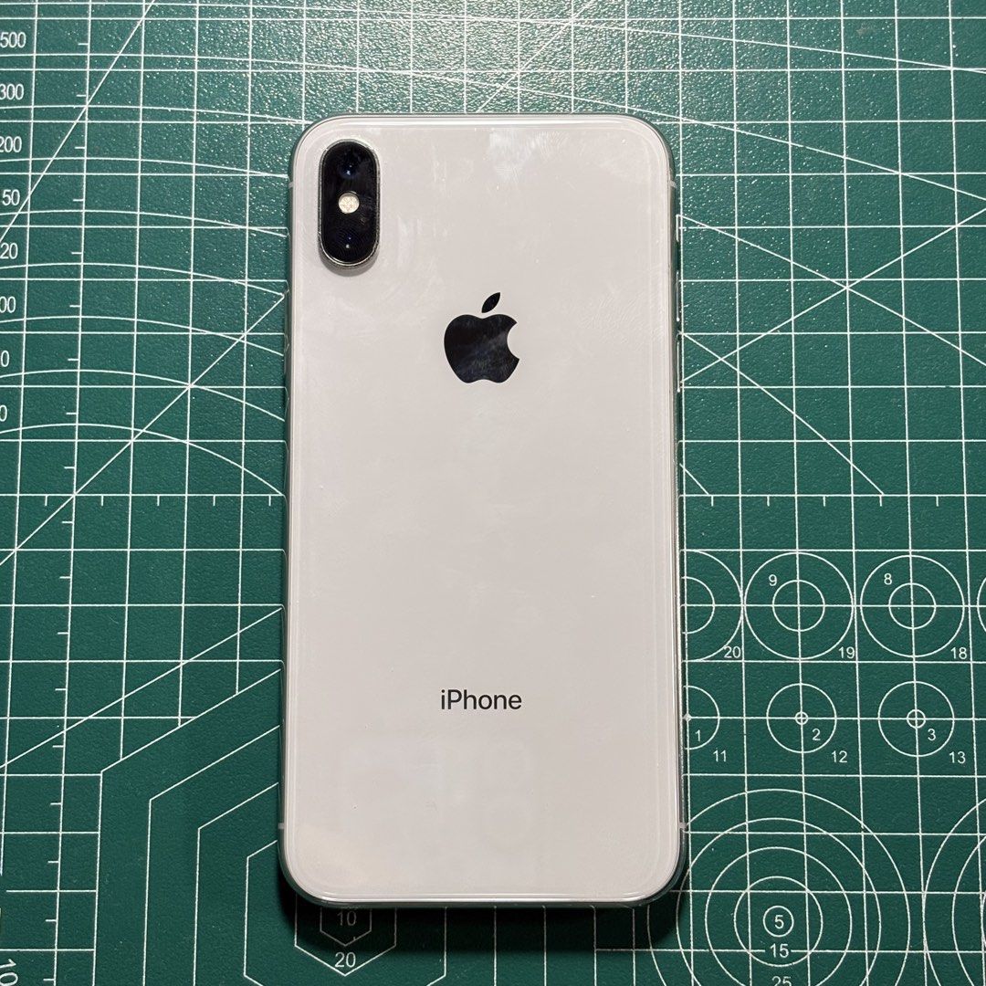 iPhone X 10 256gb For Sale (Category: iPhone X Series) located in Quezon City. Submitted by davidefreinharold (Listing ID 1469280896, Image 1). Description: 256gb Original Screen No Sim Restriction Face ID Still Working Smooth 69% Battery Health Working both camera Signs of usage Free charger (loose, with crack) Free clear case (yellowing) Slightly Negotiable Loc: South Caloocan Home pickup(priority) or meetup at SM Grand Central.