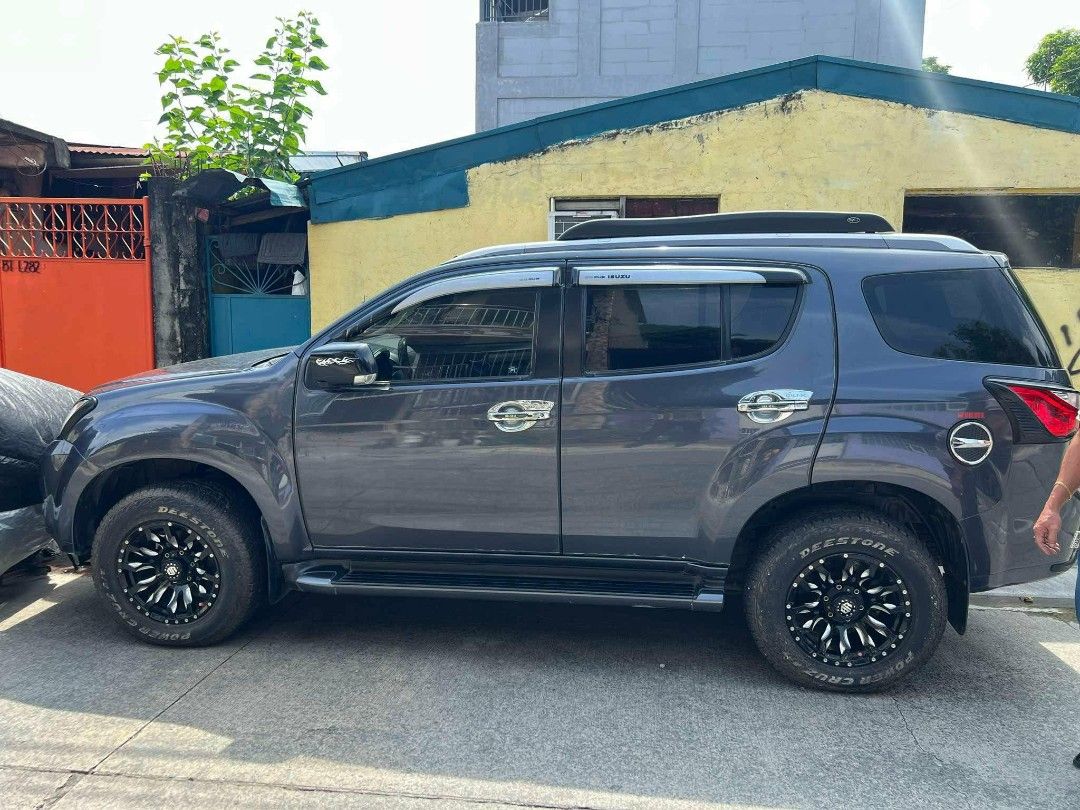 Isuzu Mu-X (Category: Used Cars) located in San Jose del Monte. Submitted by buddles23 (Listing ID 1469256492, Image 2). Description: First owner 28k ODO Maintained No issue RFS Need funds Location Dasmariñas Cavite Contact number - +639398341383.