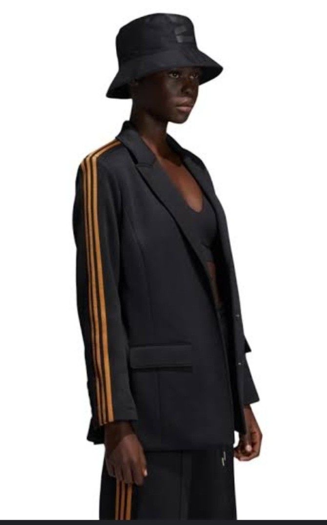 IVY PARK x Adidas Black Suit Jacket (Category: Coats, Jackets and Outerwear) located in Manila. Submitted by PrinceDani.Clothing (Listing ID 1469222304, Image 2). Description: Adidas x ivy Park black suit blazer xs on tag 19in width 27in length brand new with tag .