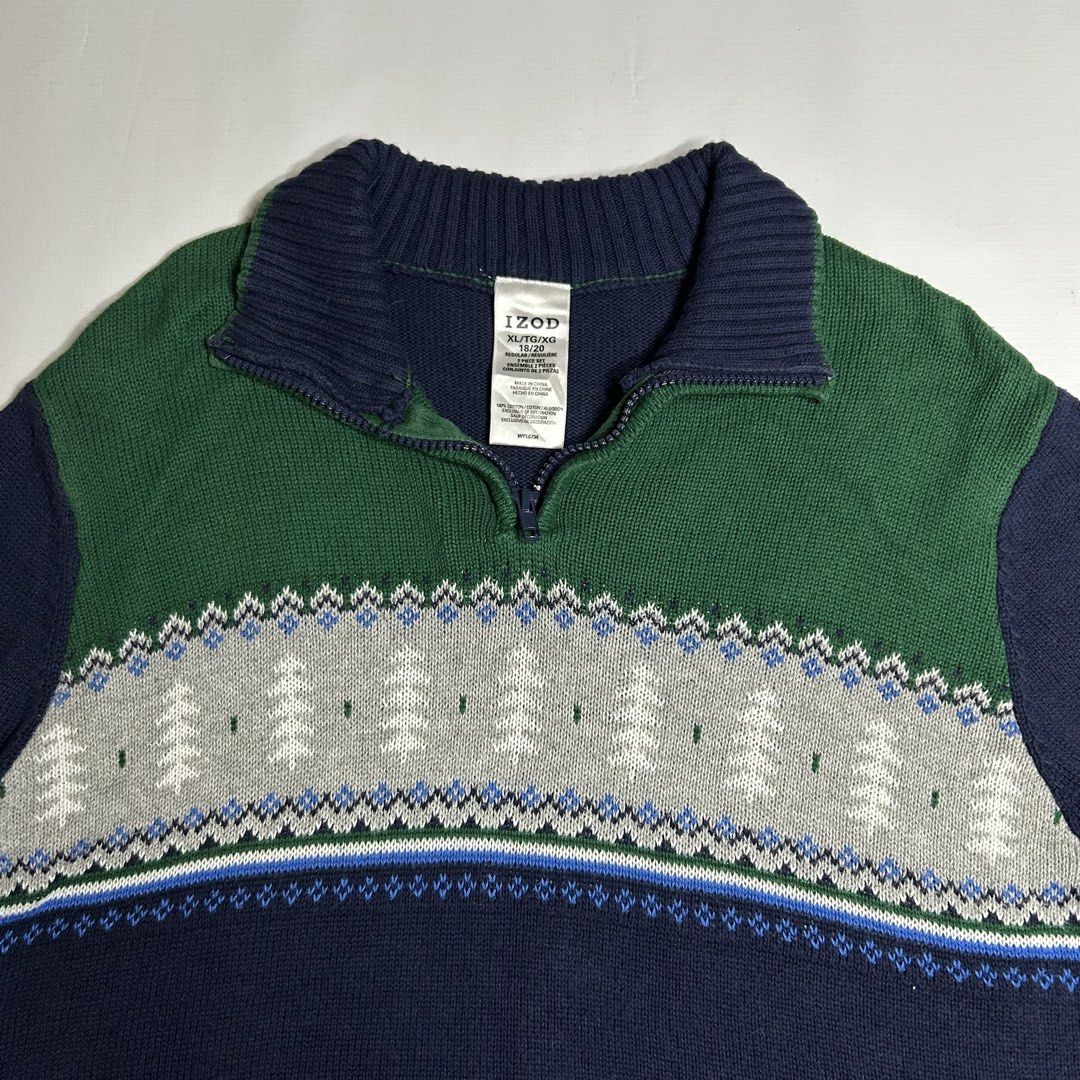 Izod Knitted Quarterzip (Category: Tshirts & Polo Shirts ) located in Antipolo. Submitted by wvyfrnds (Listing ID 1469168968, Image 2). Description: Izod Knitted Quarterzip Size: XL Color: NavyBlue/Gray/Green Dimensions (Inches): Length: 27 Width: 19 Color Rate: 9/10 Issues - NONE 395 PLUS SF.