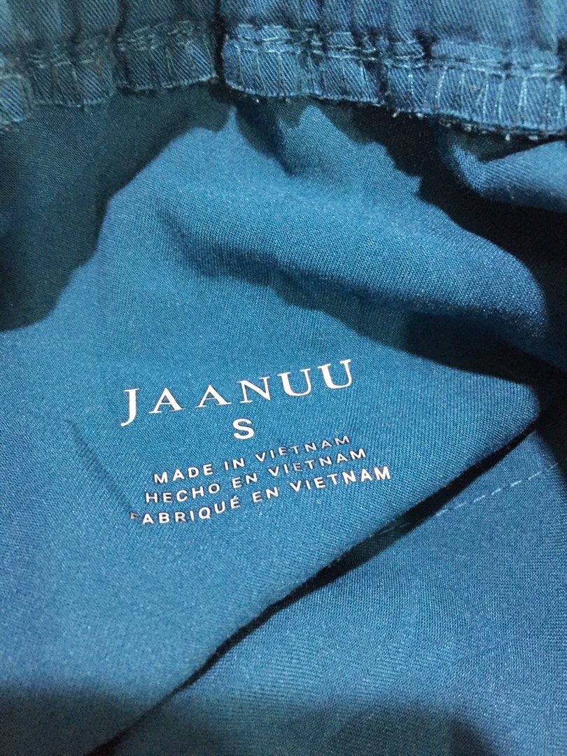 Jaanuu scrub pants, caribbean nlue (Category: Other Bottoms) located in Tarlac. Submitted by mys0726 (Listing ID 1469173246, Image 3). Description: Us bale Small Wl 26 to 32 inches L 38 inches.