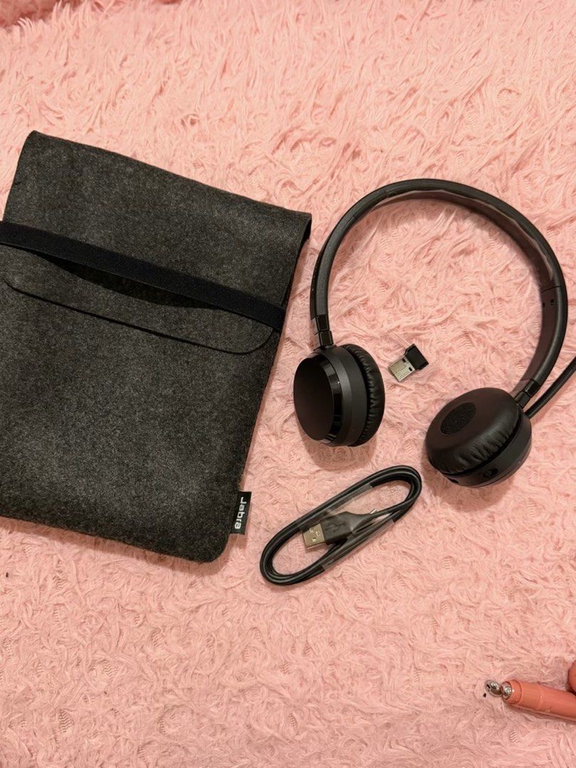 Jabra Evolve 65 Professional Wireless Headset (Category: Headphones & Headsets) located in Quezon City. Submitted by derecjovs (Listing ID 1469226330, Image 1). Description: Jabra Evolve 65 Wireless Headset (Black) Bought for SRP (8k) - Condition: Brand new and Not even fitted. - Features: Professional call quality, comfortable on-ear design, Noise-Cancellation - Inclusions: USB charging cable, Bluetooth USB adapter, soft grey felt carrying pouch